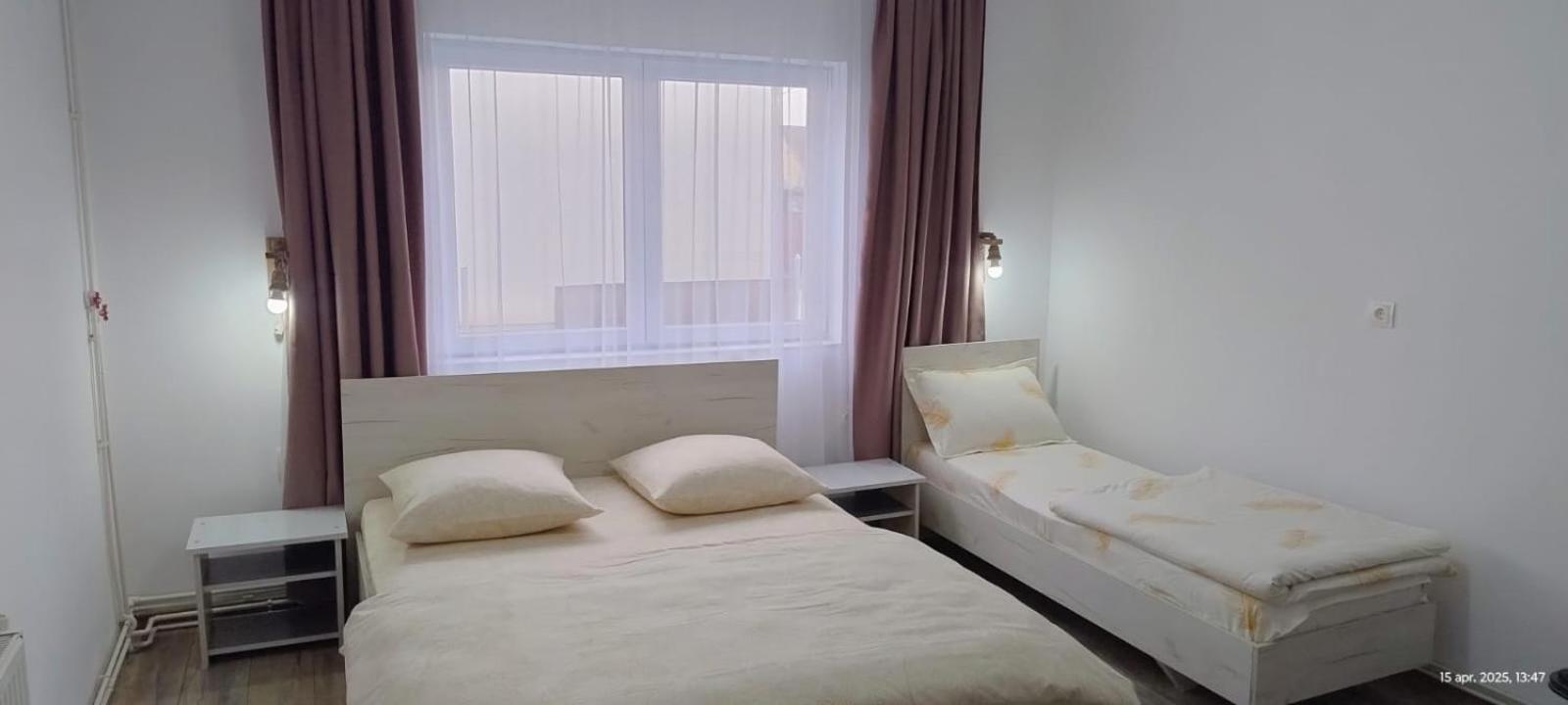 Cris & Mona Hotell Săpînţa Exteriör bild