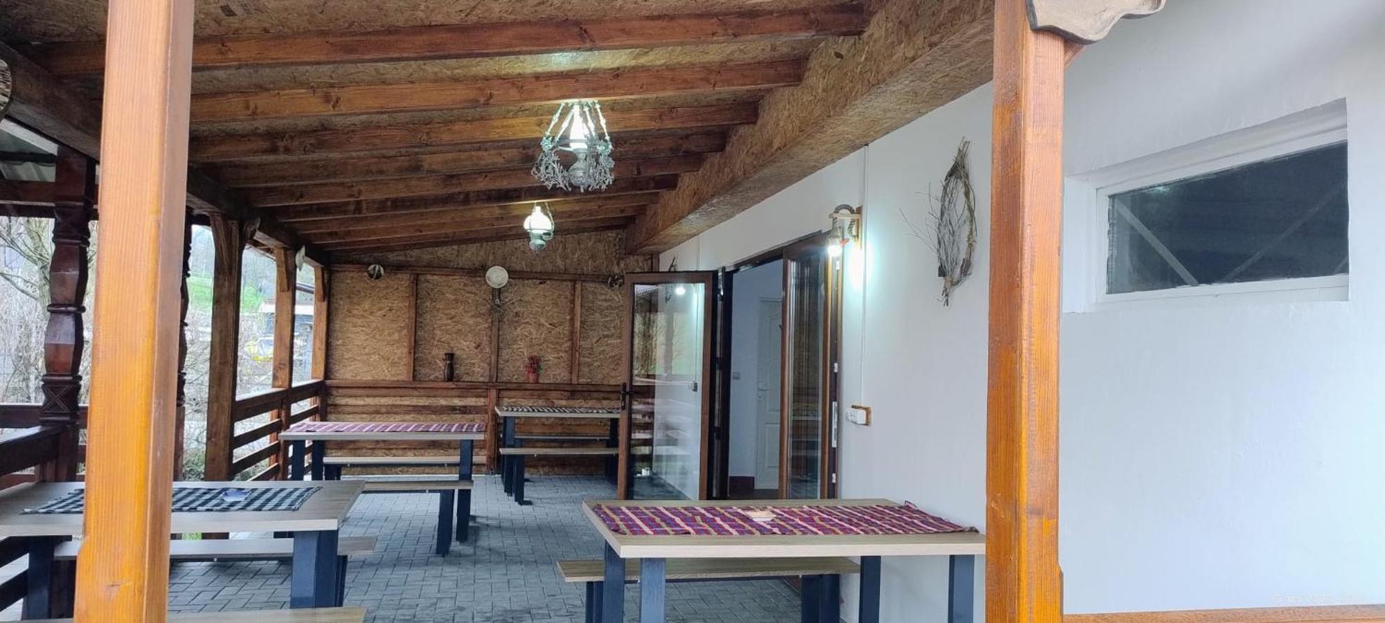 Cris & Mona Hotell Săpînţa Exteriör bild